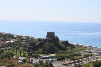 Lovely apartment in the old town of Scalea with stunning sea view