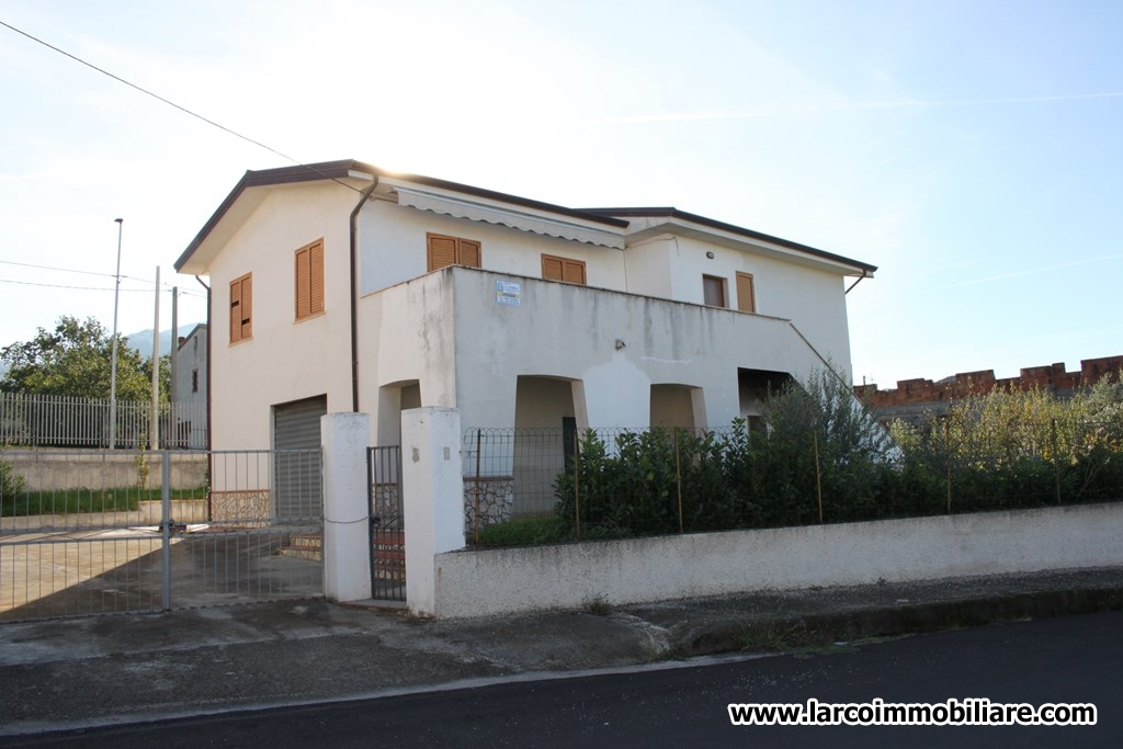 Detached house with panoramic sea view