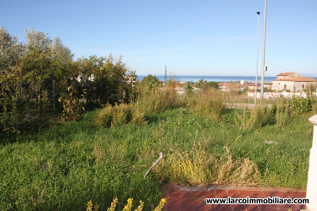 Detached house with panoramic sea view