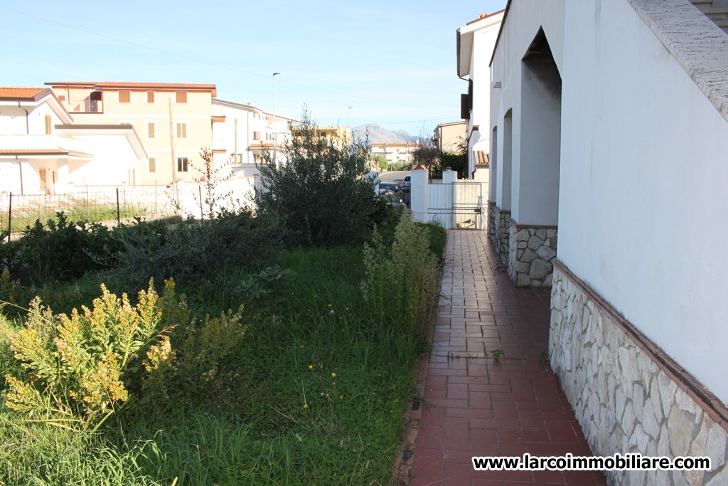 Detached house with panoramic sea view