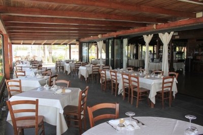 Struttura Turistica con Stabilimento Balneare e Ristorante 