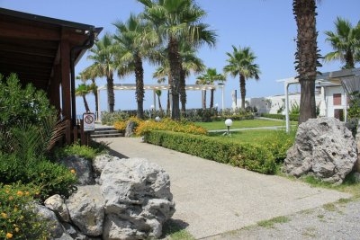 Struttura Turistica con Stabilimento Balneare e Ristorante 