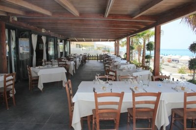 Struttura Turistica con Stabilimento Balneare e Ristorante 