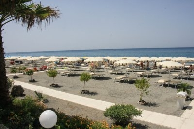 Struttura Turistica con Stabilimento Balneare e Ristorante 