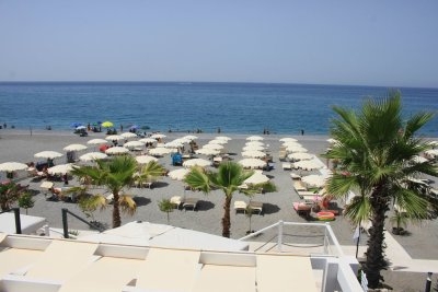 Struttura Turistica con Stabilimento Balneare e Ristorante 