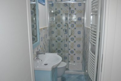 Renovated historic building on 2 levels in the old town of Scalea.