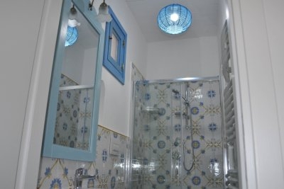Renovated historic building on 2 levels in the old town of Scalea.