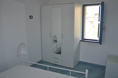 Renovated historic building on 2 levels in the old town of Scalea.