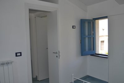 Renovated historic building on 2 levels in the old town of Scalea.