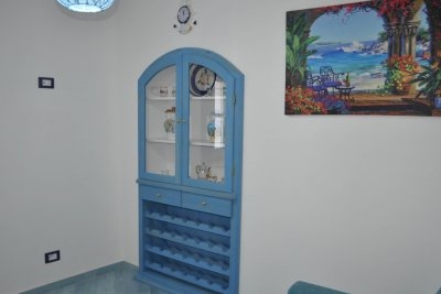 Renovated historic building on 2 levels in the old town of Scalea.