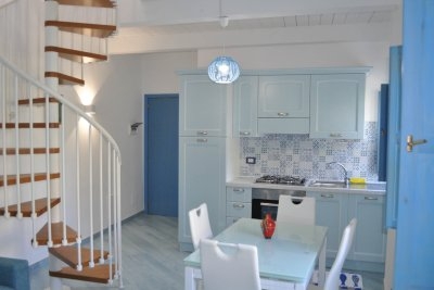 Renovated historic building on 2 levels in the old town of Scalea.