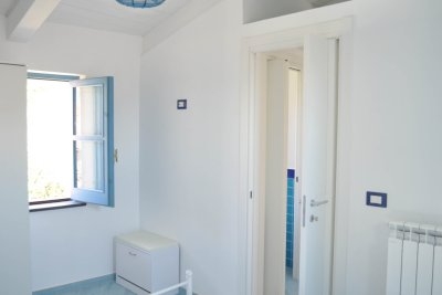 Renovated historic building on 2 levels in the old town of Scalea.