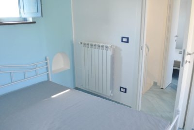 Renovated historic building on 2 levels in the old town of Scalea.