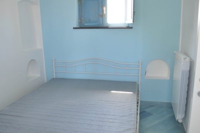 Renovated historic building on 2 levels in the old town of Scalea.