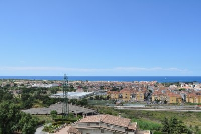 Trilocale  con terrazzo vista mare