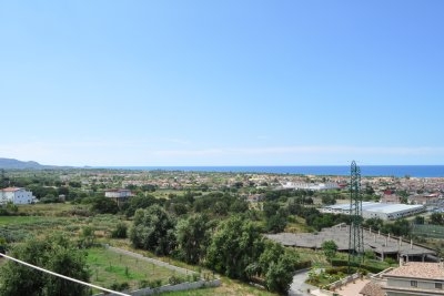 Trilocale  con terrazzo vista mare