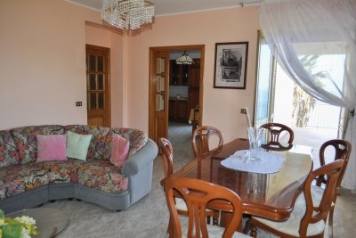 Lovely Apartment with stunning sea view