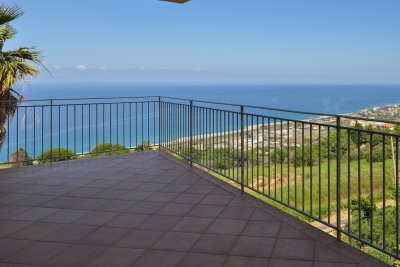 Lovely Apartment with stunning sea view
