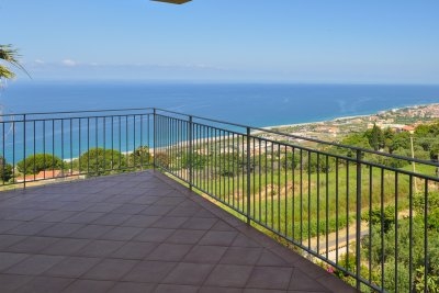 Comodo appartamento con vista mare panoramica