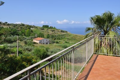 Lovely Apartment with stunning sea view