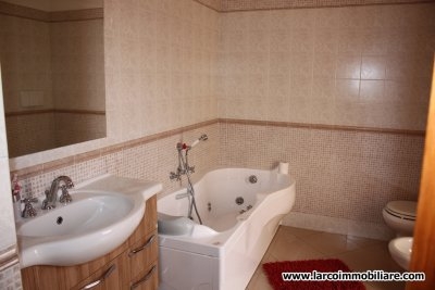 Semi-detached apartment in a panoramic location 