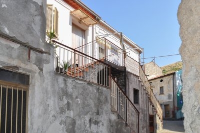 Lovely two – bedroom apartment in the old town of Santa Maria del Cedro