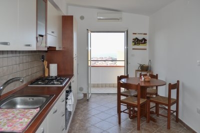 Large renovated apartment with wonderful sea view