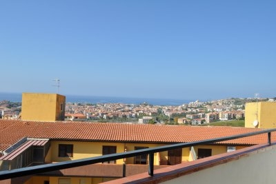 Large renovated apartment with wonderful sea view
