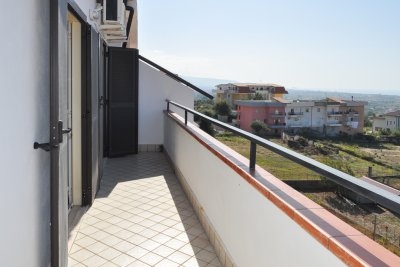 Large renovated apartment with wonderful sea view