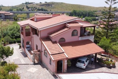 Splendida villa indipendente in contesto panoramico ed esclusivo