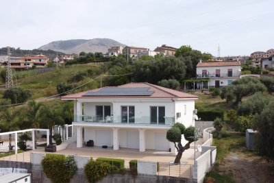 Esclusiva villa indipendente con vista mare panoramica