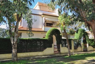 Lovely ground floor apartment with garden