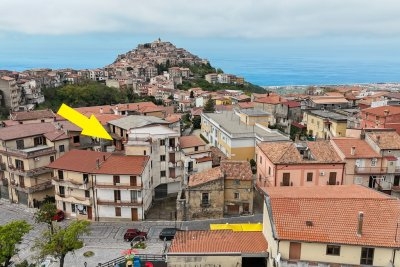 Semi-detached house with sea-view sunroof 