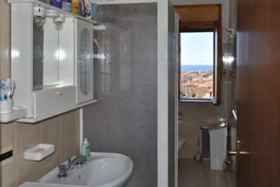 Appartamento arredato con balcone vista mare panoramico