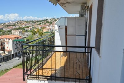 Appartamento arredato con balcone vista mare panoramico