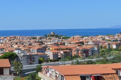 Appartamento arredato con balcone vista mare panoramico