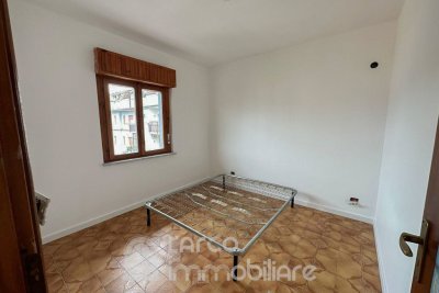 Bilocale al terzo piano con balcone
