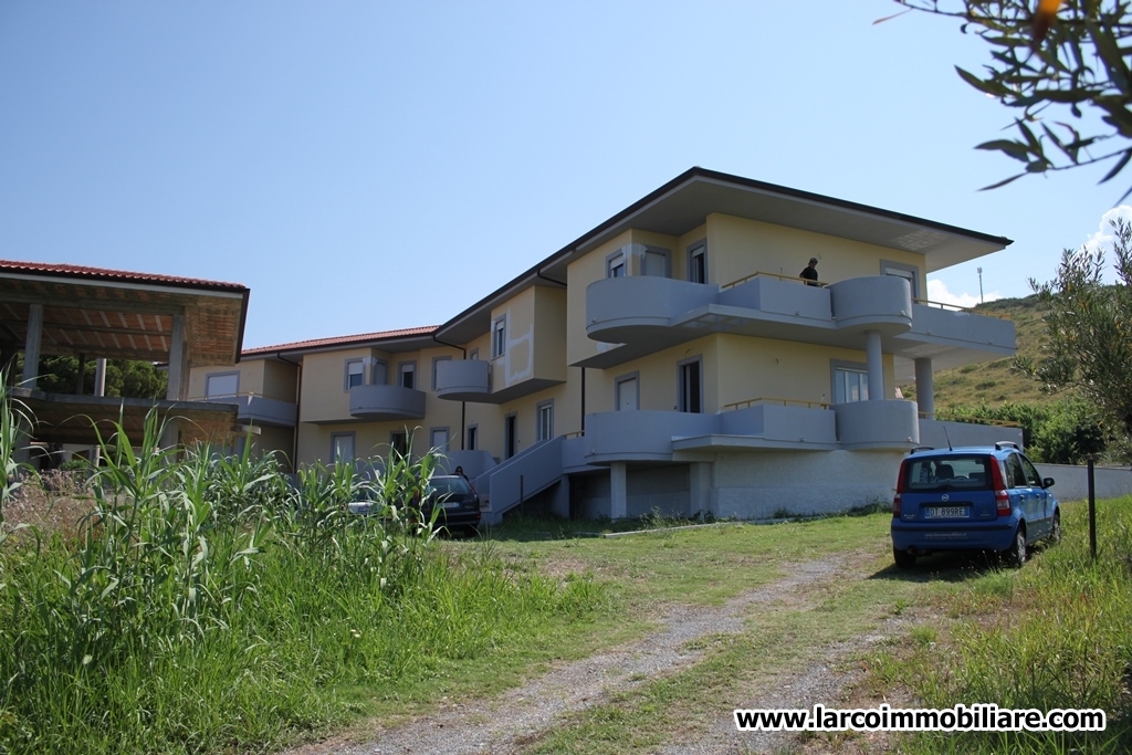 Newly built townhouse on two levels with stunning view over the Island of Cirella