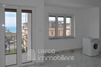 Appartamento ristrutturato con vista mare 