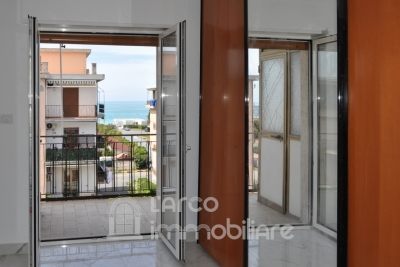 Appartamento ristrutturato con vista mare 