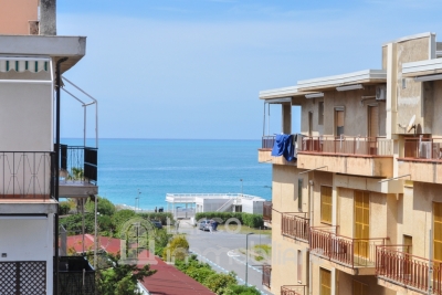 Appartamento ristrutturato con vista mare 