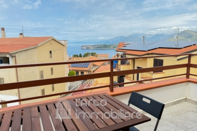 151, Appartamento con splendida vista sull’Isola di Dino