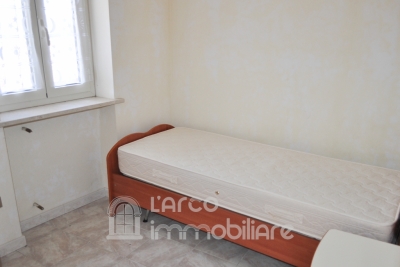  Soluzione Semi-Indipendente con Due Appartamenti e Garage 