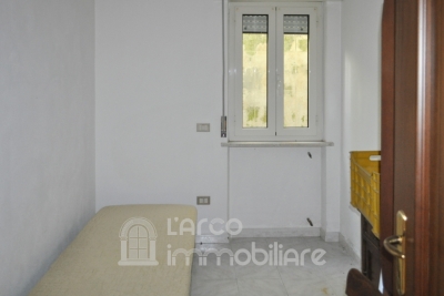  Soluzione Semi-Indipendente con Due Appartamenti e Garage 