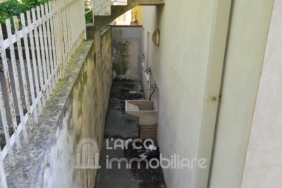  Soluzione Semi-Indipendente con Due Appartamenti e Garage 