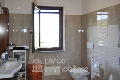 Splendida Villetta a Schiera su 4 Livelli con Vista Mare 