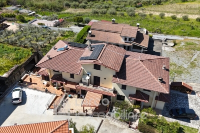 Splendida Villetta a Schiera su 4 Livelli con Vista Mare 