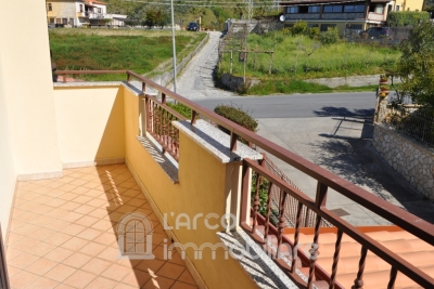 Splendida Villetta a Schiera su 4 Livelli con Vista Mare 