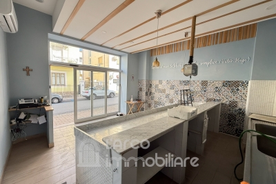 Locale commerciale in posizione strategica
