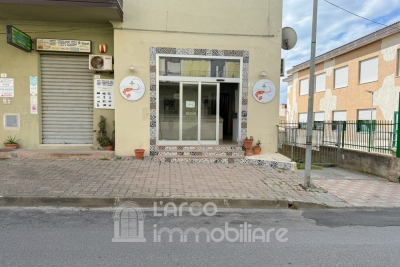 Locale commerciale in posizione strategica